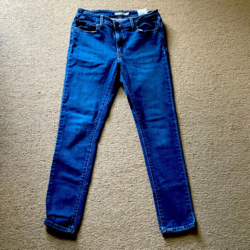 Levi’s Women 711 Skinny Jeans